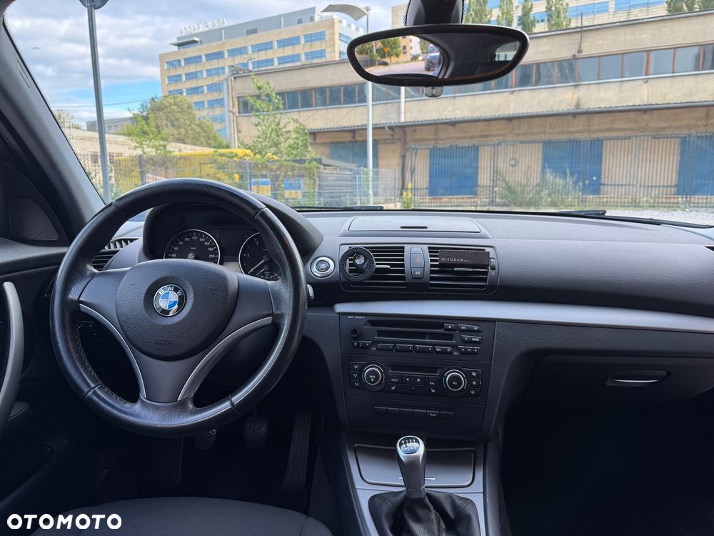 BMW Seria 1 116d - 10
