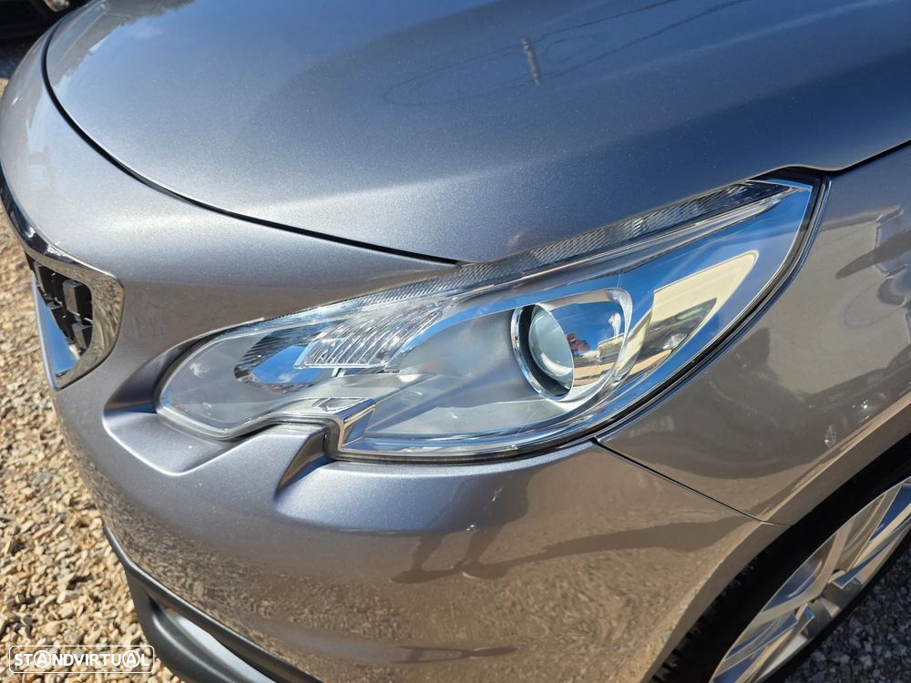Peugeot 2008 1.2 PureTech Style - 28