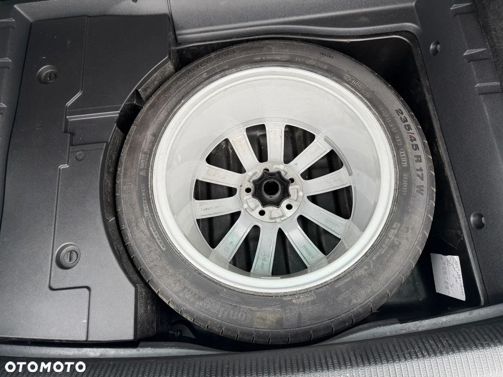 Volkswagen Passat Variant - 25