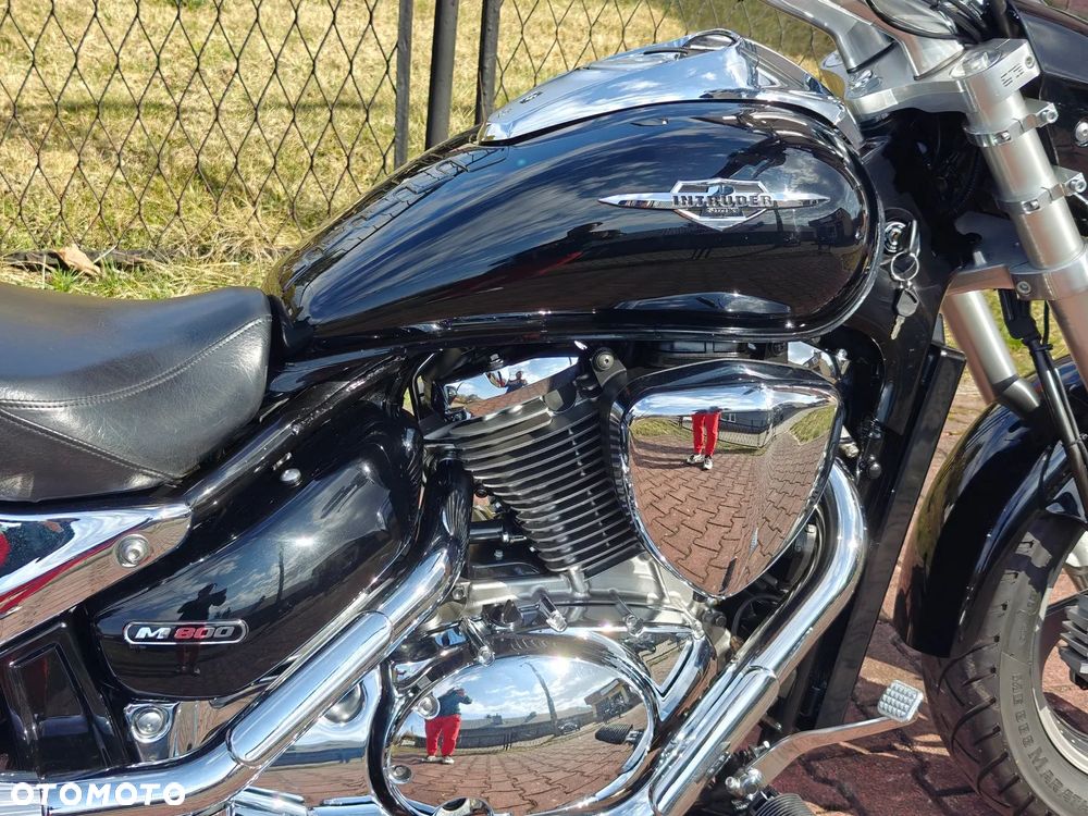 Suzuki Intruder - 12