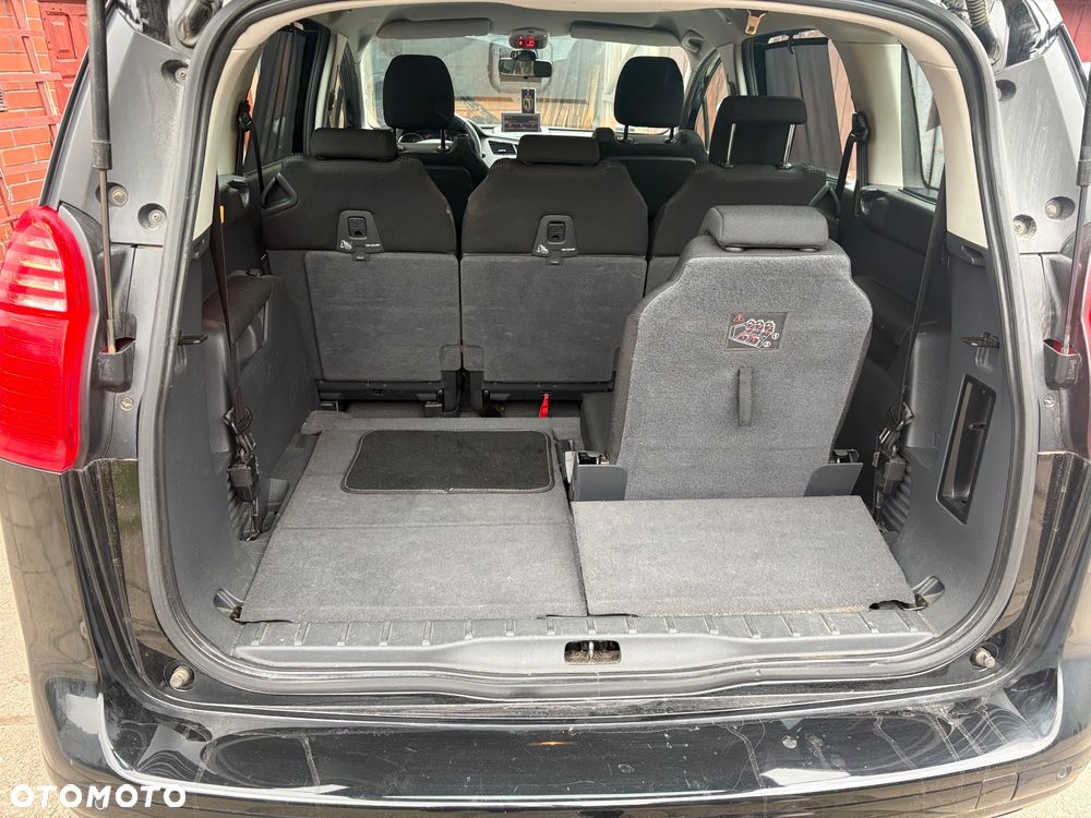 Peugeot 5008 - 10