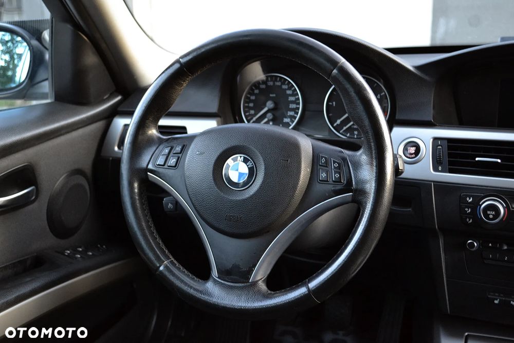 BMW Seria 3 320d DPF - 13