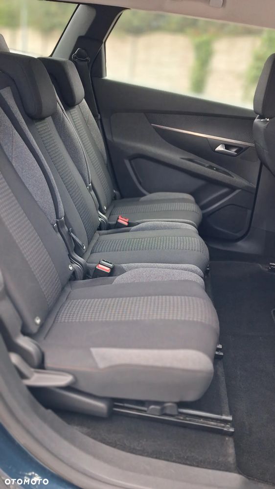 Peugeot 5008 - 12