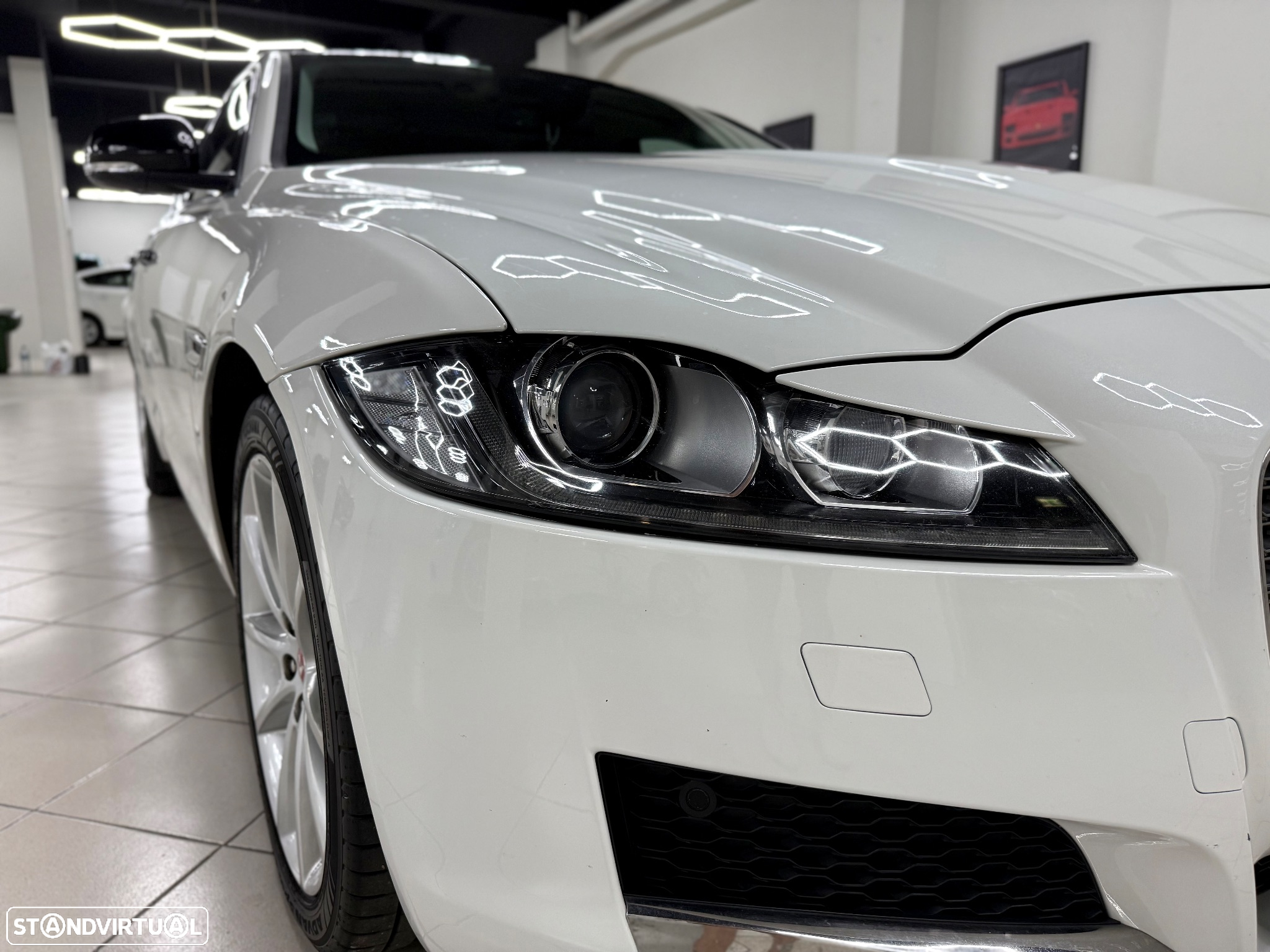 Jaguar XF 2.0 D Prestige Aut. - 7