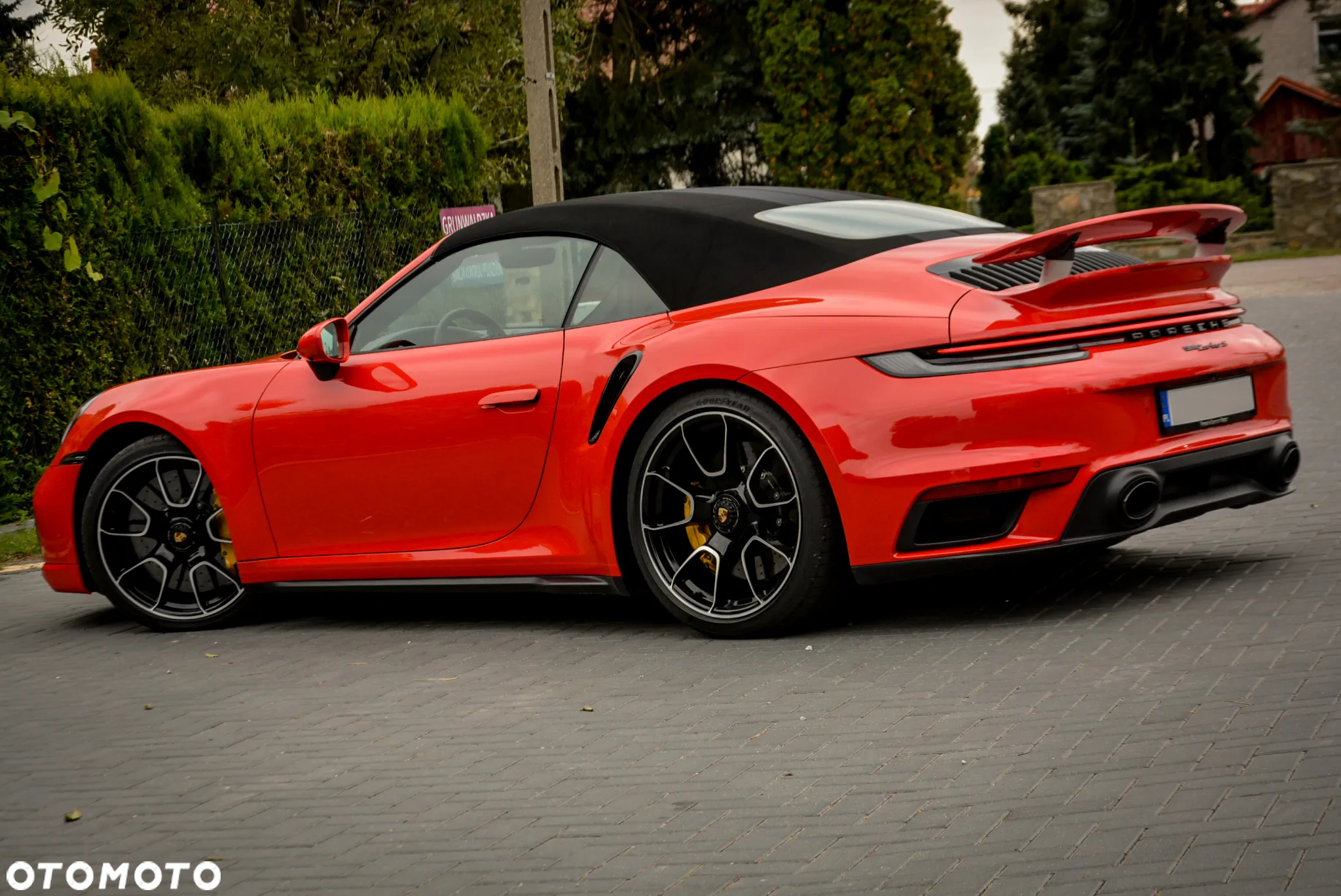 Porsche 911 Carrera Turbo S Cabrio - 23