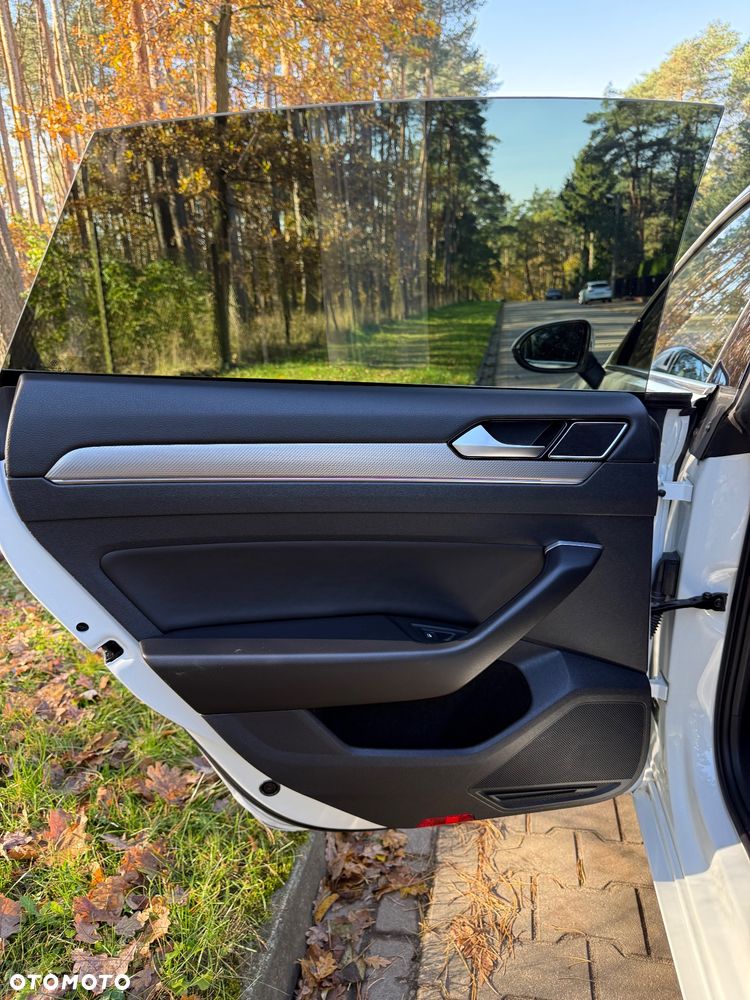 Volkswagen Arteon 2.0 TDI SCR DSG R-Line - 16