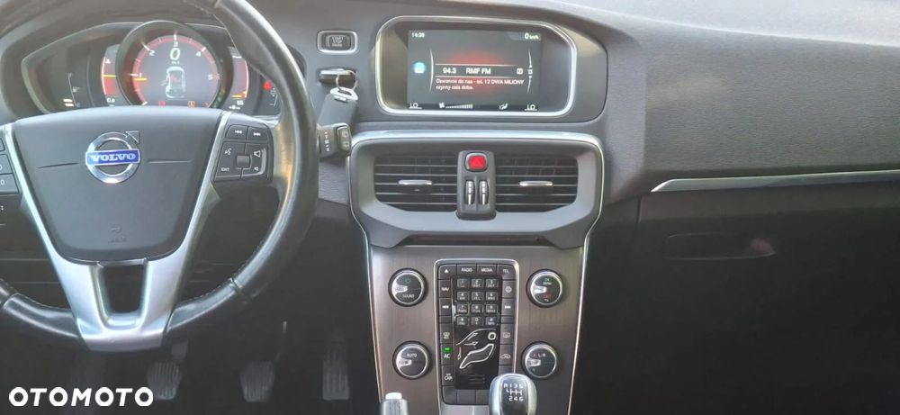 Volvo V40 D2 Momentum - 14