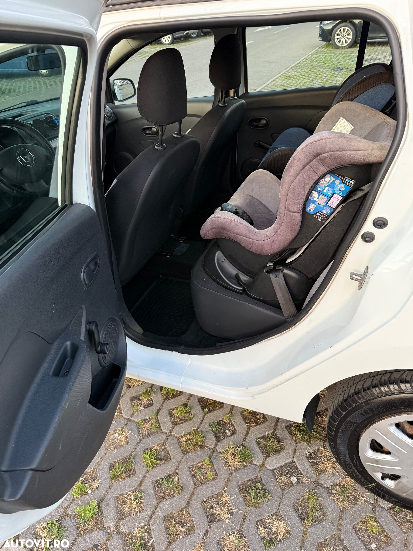 Dacia Logan MCV 1.2 Ambiance - 14