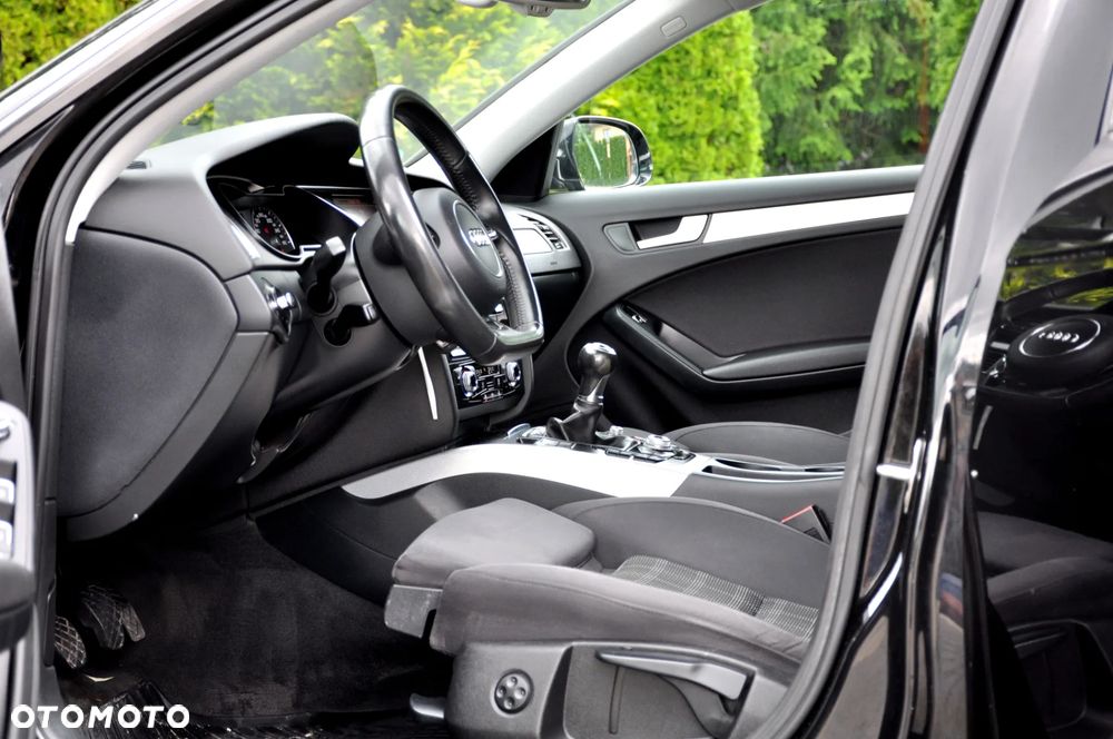 Audi A4 Avant 2.0 TDI DPF S line Sportpaket - 28