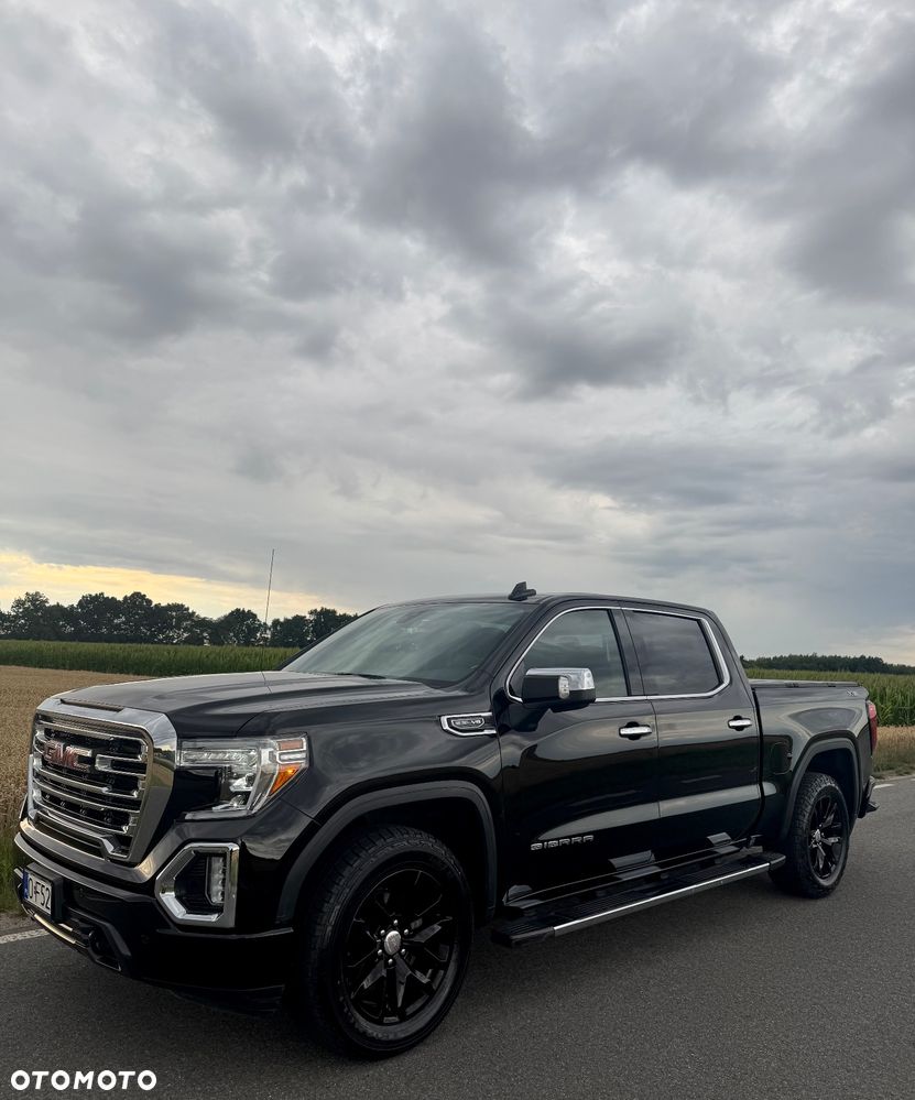GMC Sierra - 1
