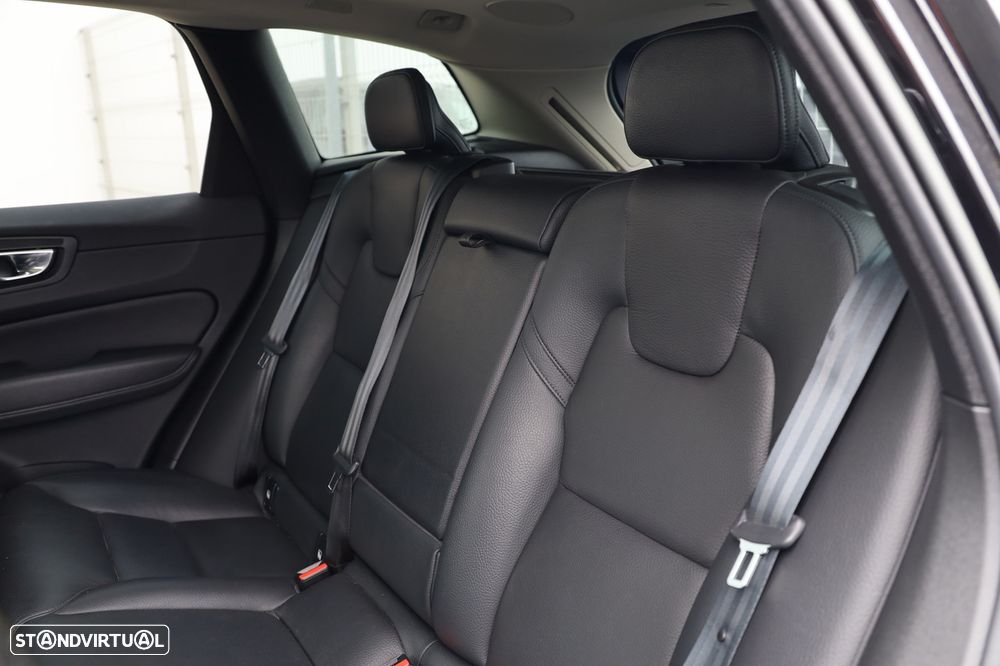Volvo XC 60 2.0 T6 PHEV Inscription AWD - 12