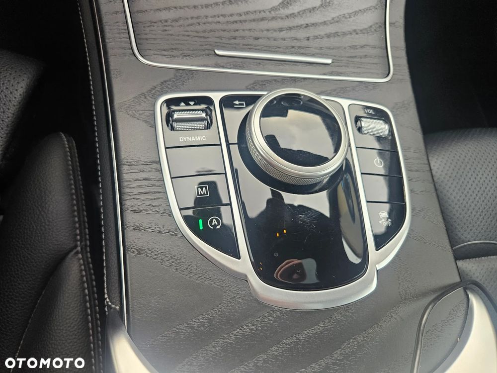 Mercedes-Benz GLC 300 4Matic 9G-TRONIC - 28