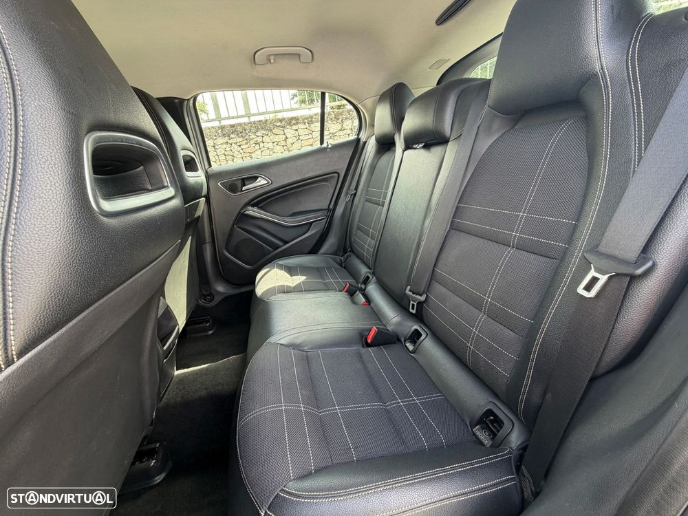 Mercedes-Benz GLA 200 d Urban Aut. - 12