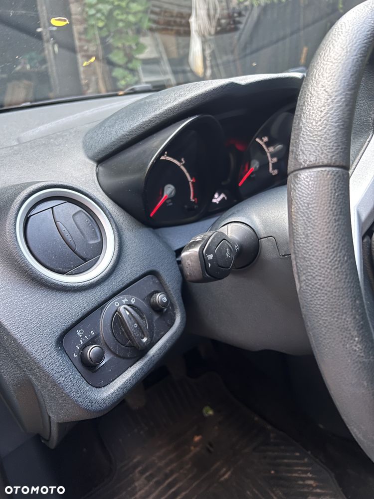 Ford Fiesta - 27