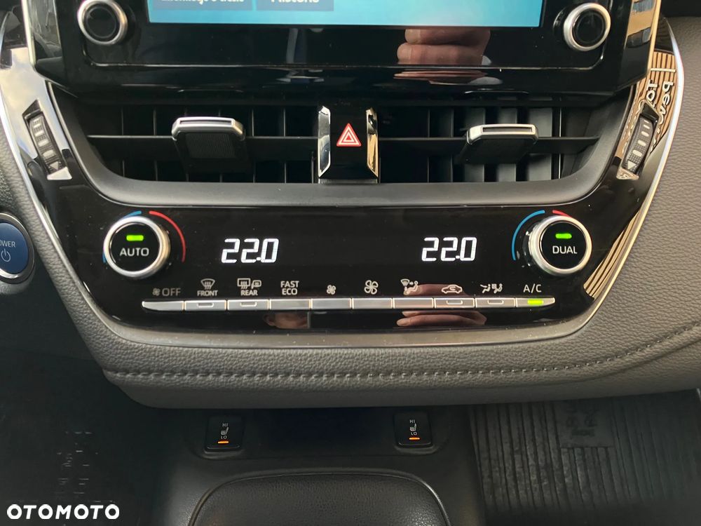 Toyota Corolla 1.8 Hybrid Comfort - 27