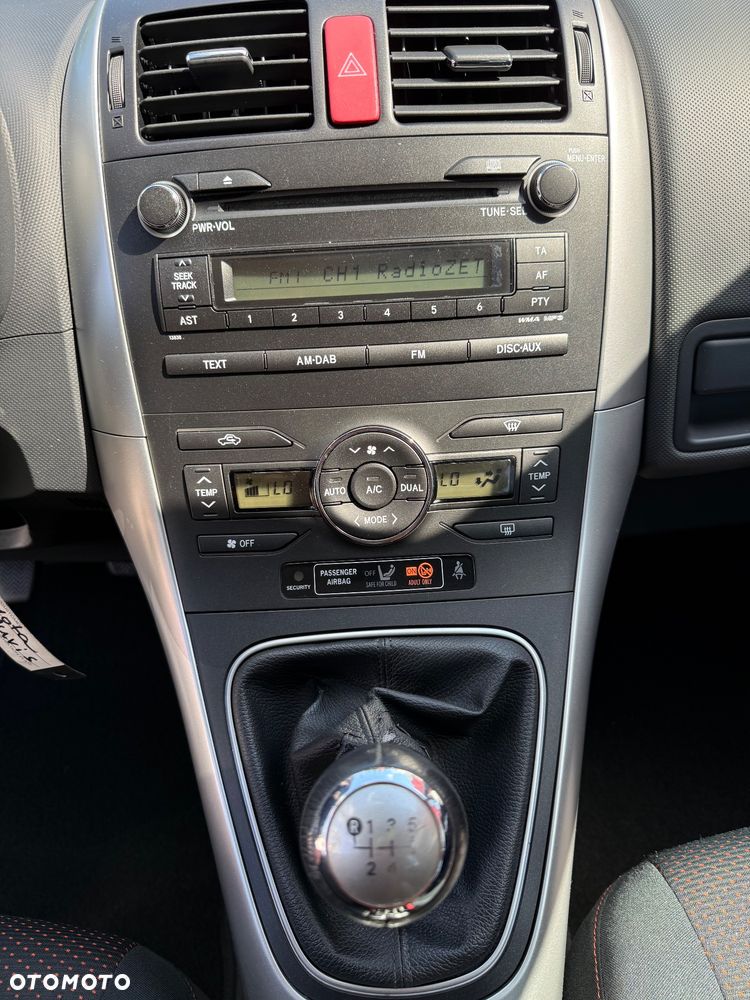 Toyota Auris 1.6 Life+ - 12