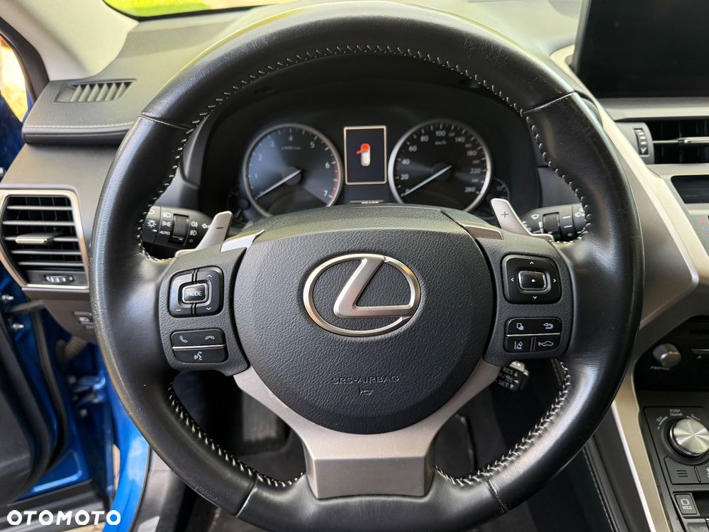 Lexus NX 300 F Impression AWD - 37