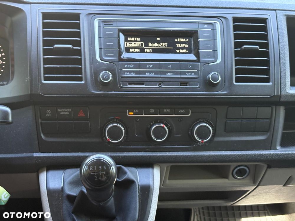 Volkswagen Caravelle 2.0 TDI L2 Comfortline Mixt - 12