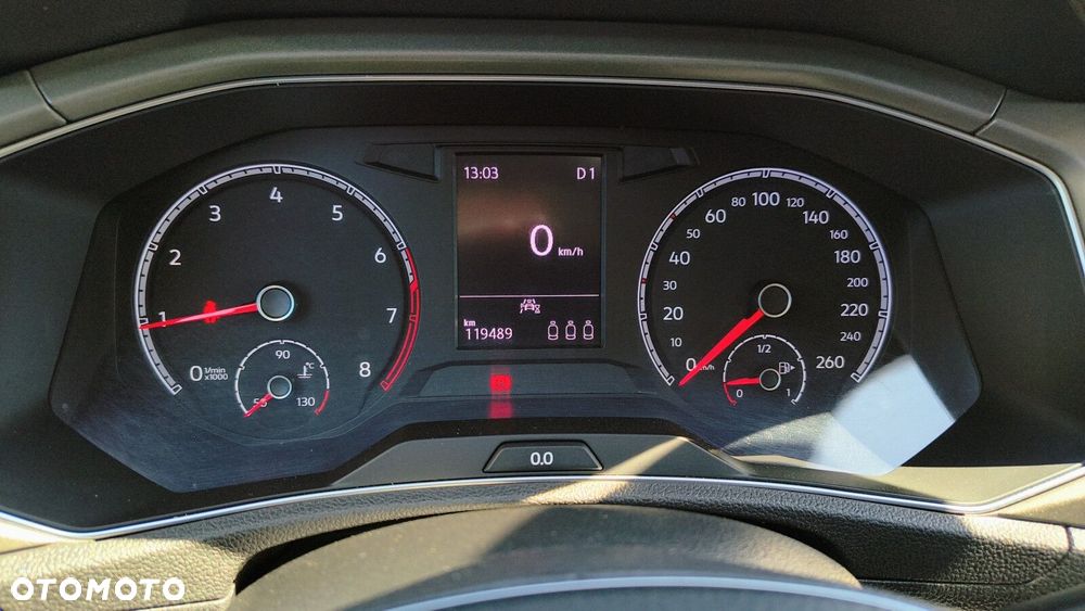 Volkswagen T-Roc - 15