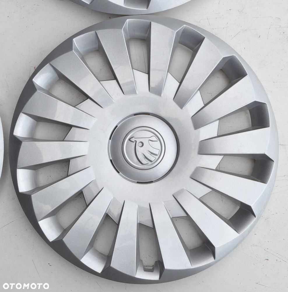 ORYGINALNE KOŁPAKI OEM SKODA 16 CALI x4szt. K-700 - 6