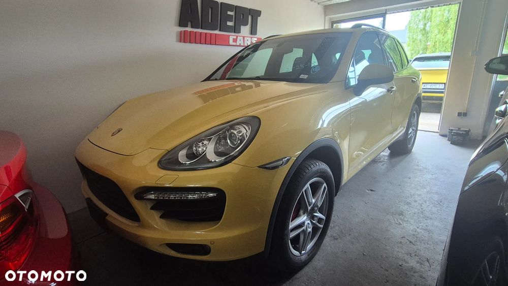 Porsche Cayenne Turbo - 6