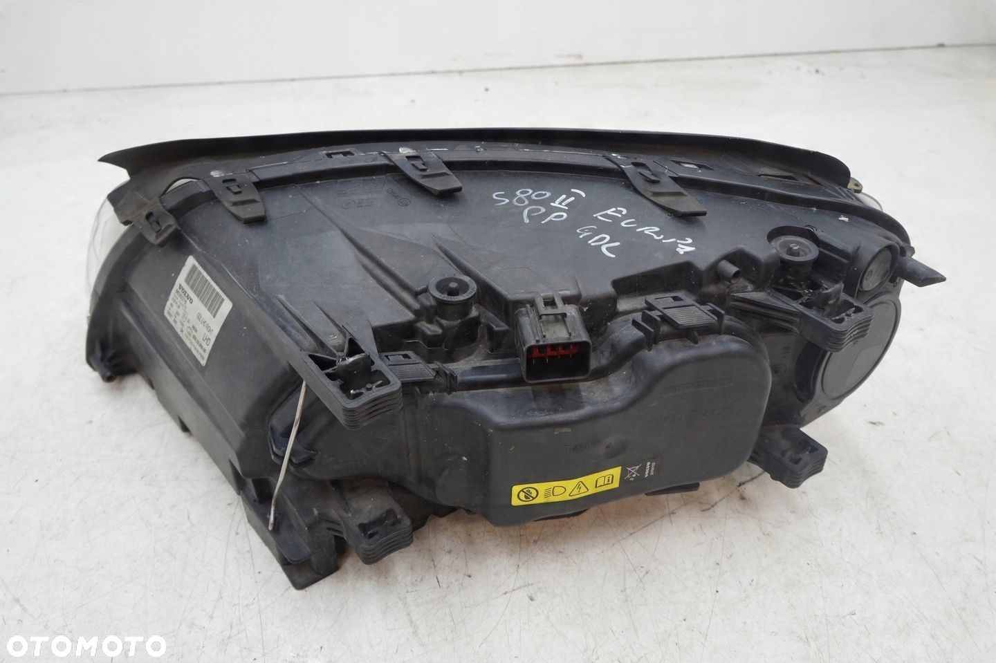 VOLVO S80 II V70 III LAMPA PRAWY PRZÓD PRAWA PRZEDNIA GDL XENON 8635076 - 4