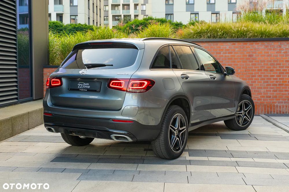 Mercedes-Benz GLC 300 e 4-Matic Business Edition - 2