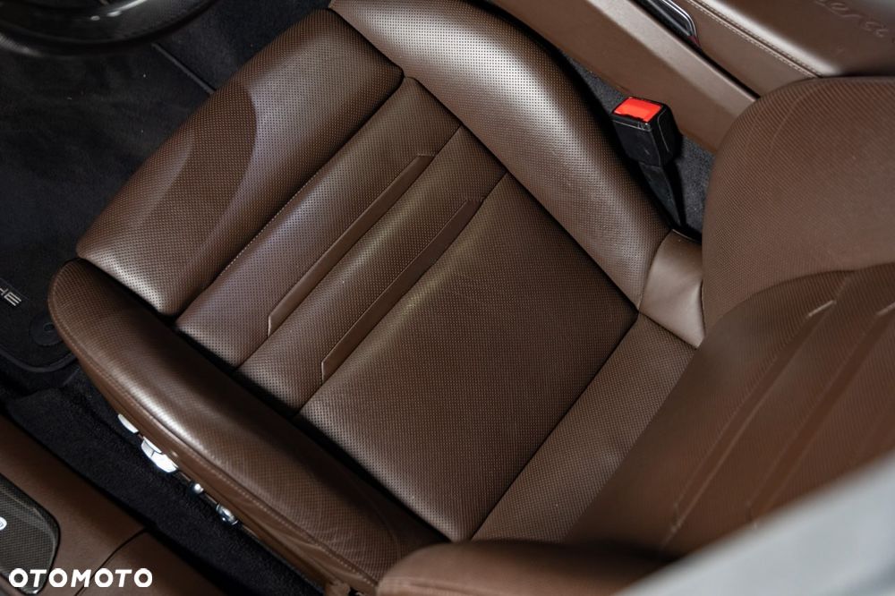 Porsche Panamera Turbo - 8