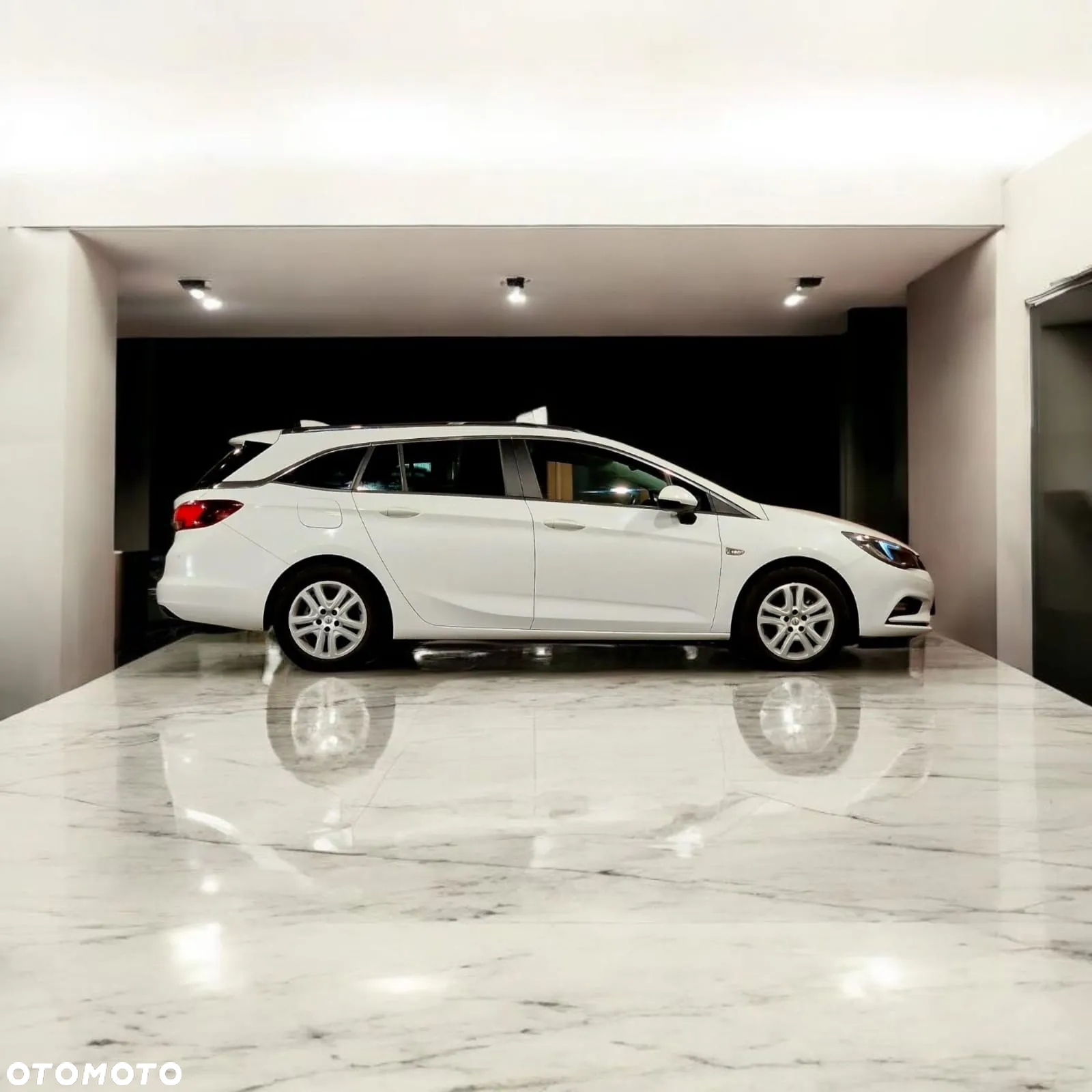 Opel Astra 1.6 D (CDTI) Sports Tourer Edition - 5