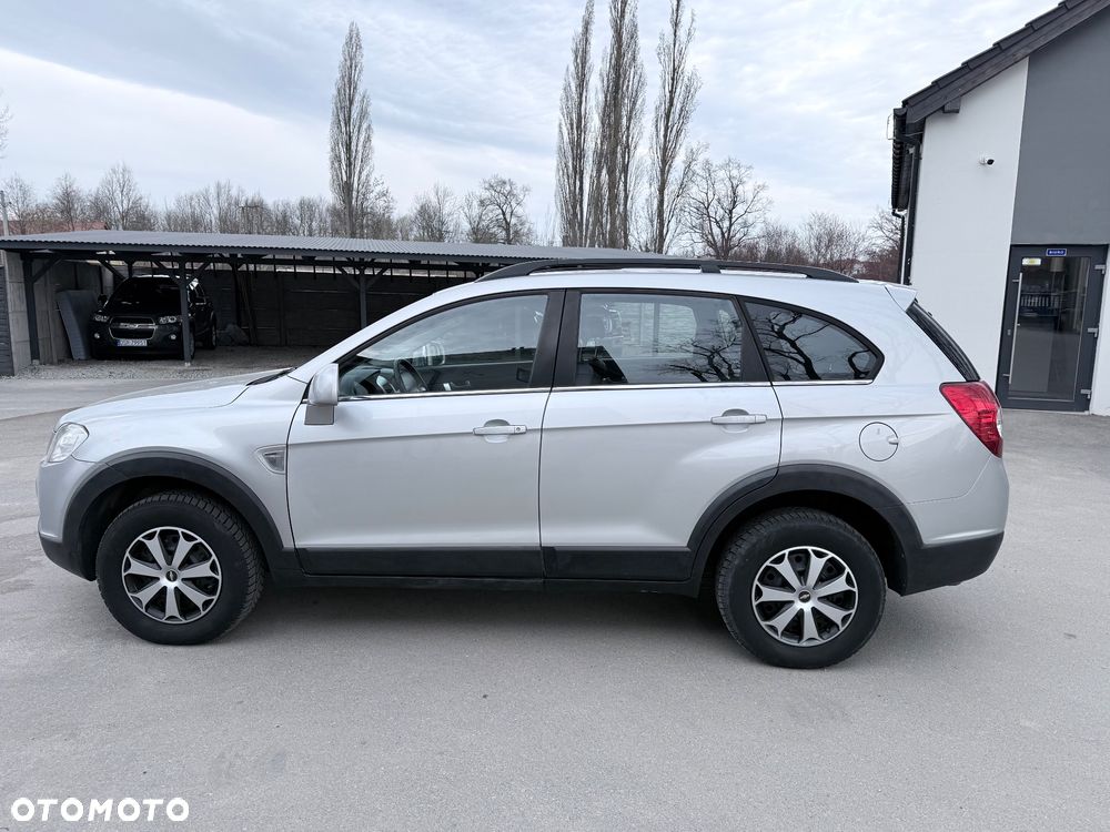 Chevrolet Captiva 2.4 LS 5os - 5