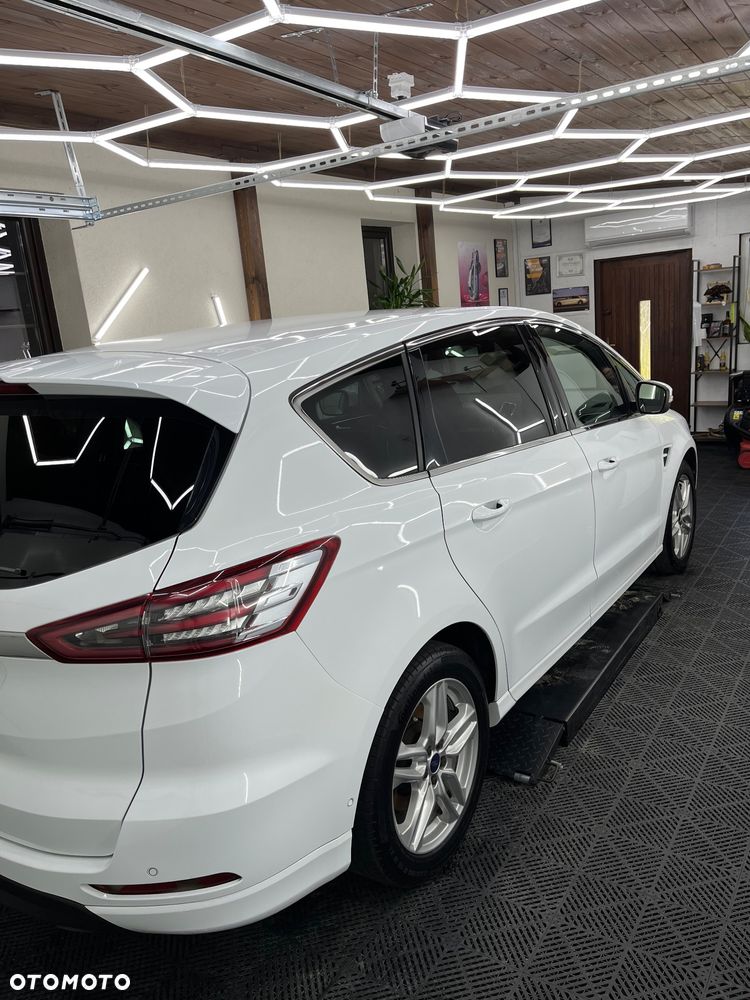 Ford S-Max 1.5 EcoBoost Titanium - 4