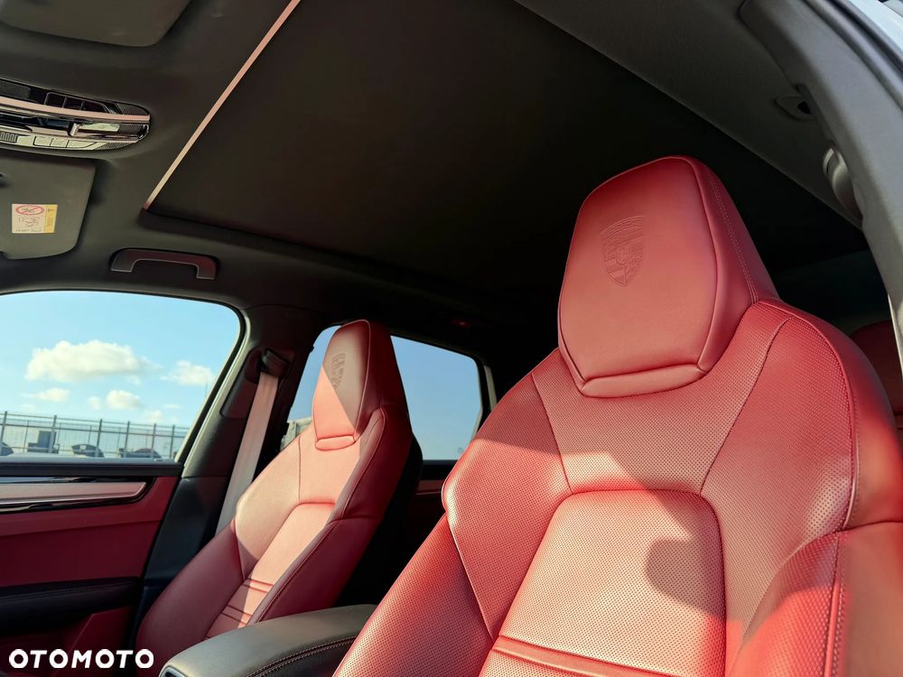 Porsche Cayenne S Platinum Edition - 16