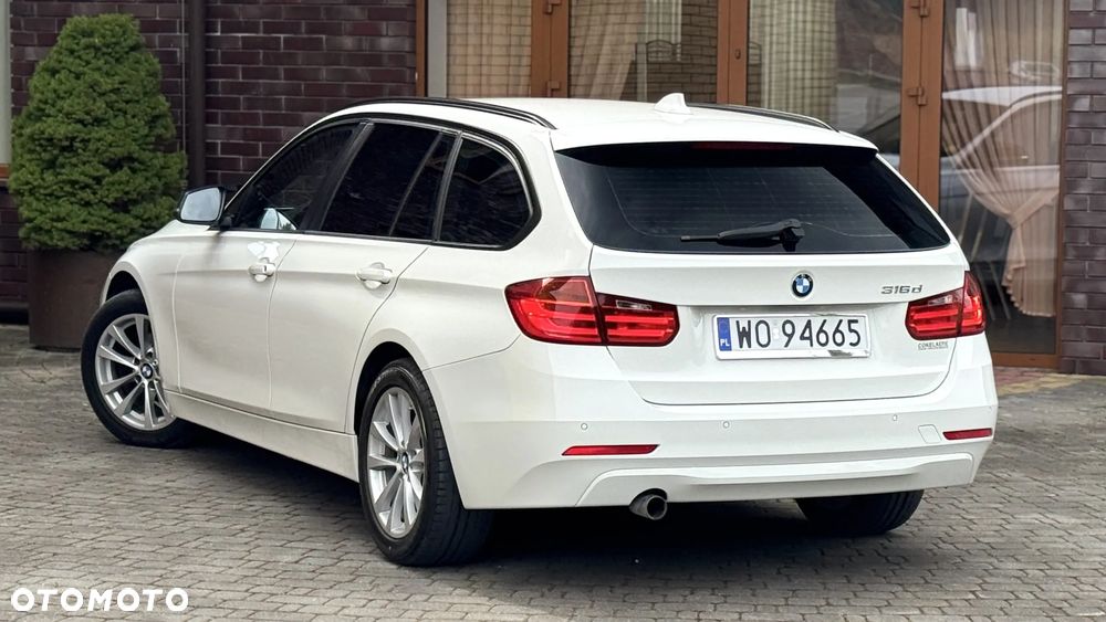BMW Seria 3 316d Luxury Line EU6 - 12