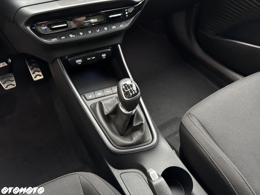 Hyundai Bayon 1.0 T-GDI Smart Black DCT - 14