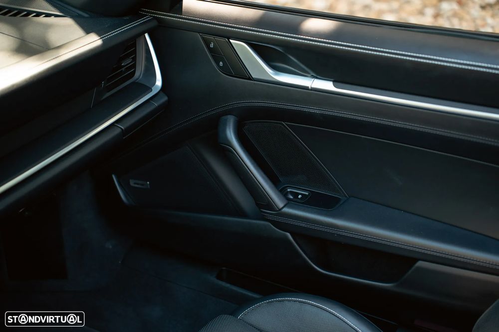 Porsche 911 (992) - 36