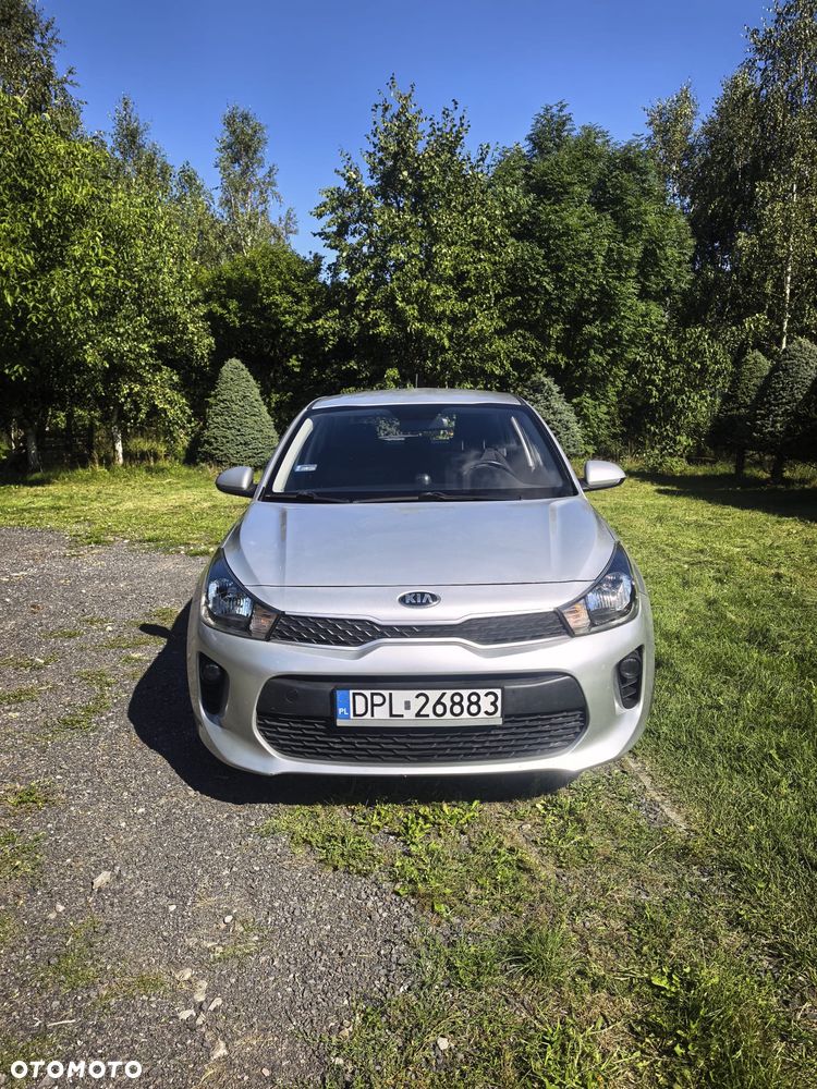 Kia Rio 1.2 L - 2