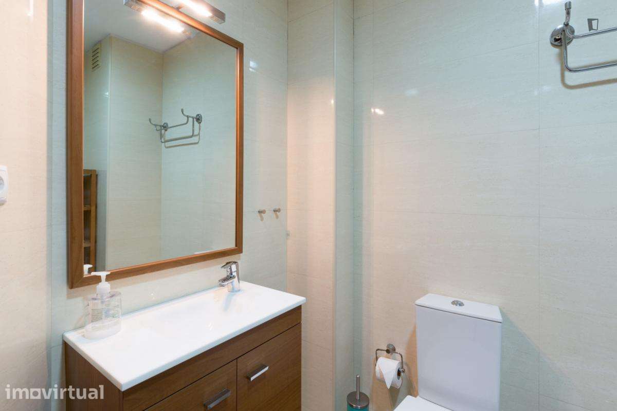 Quarto - localizado em Miragaia Porto - Grande imagem: 3/15