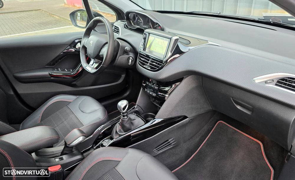 Peugeot 2008 PureTech 130 Stop&Start GT-Line Edition - 26