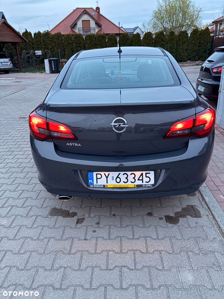 Opel Astra 1.4 T Business EU6 - 3