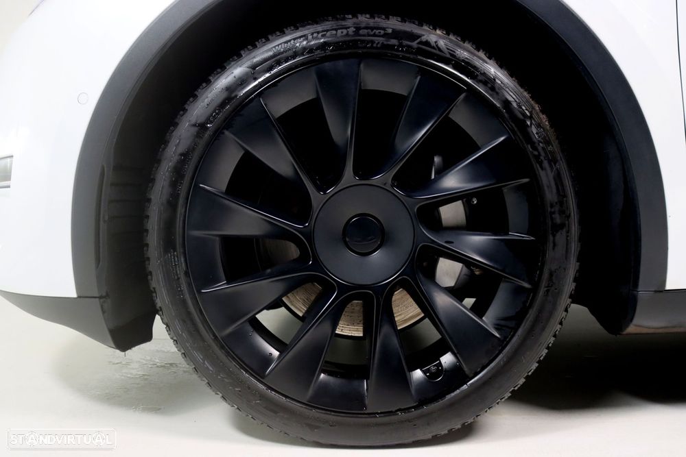 Tesla Model Y Long Range Dual Motor AWD - 5