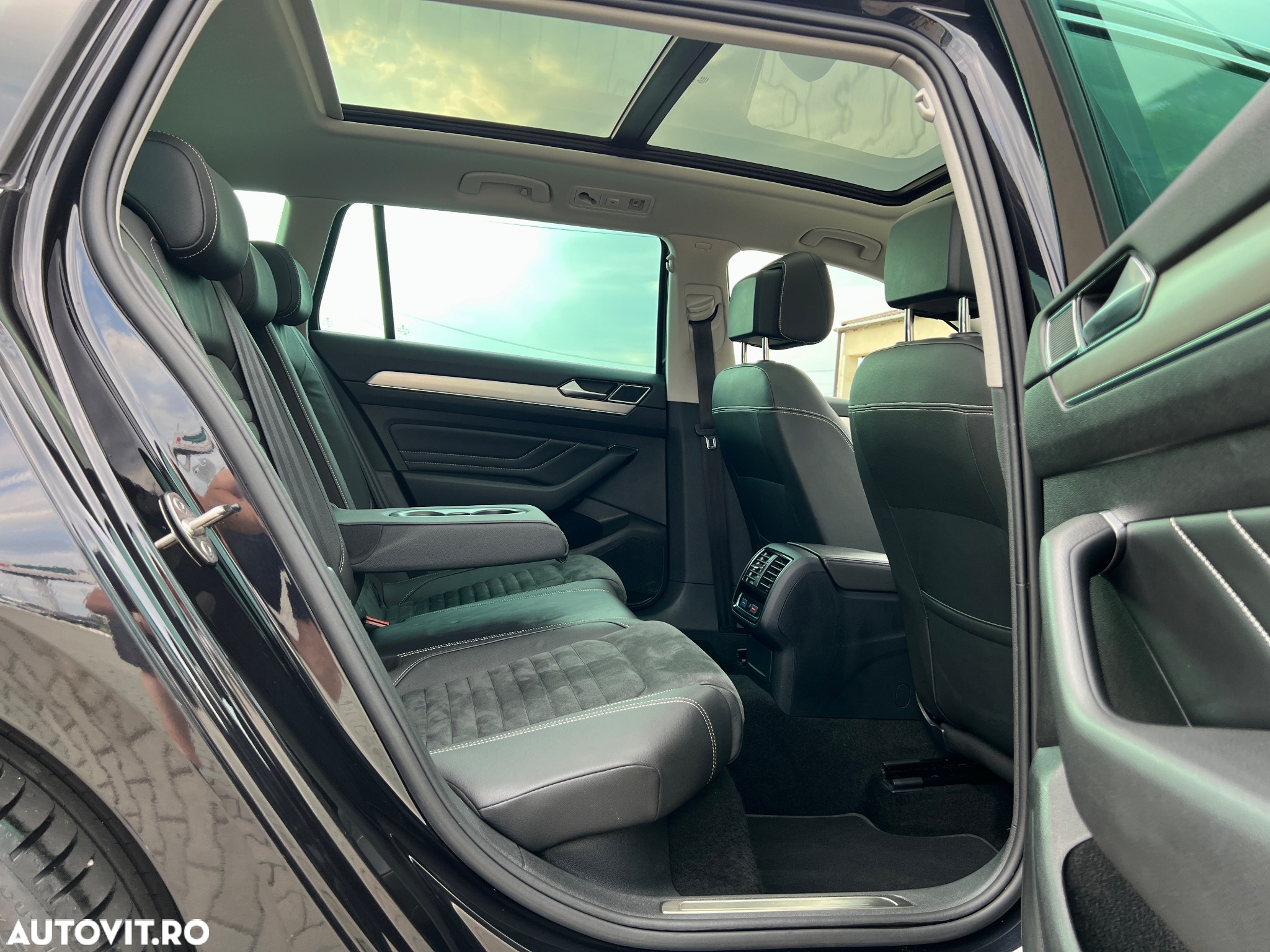 Volkswagen Passat Variant 2.0 TDI DSG Elegance - 21