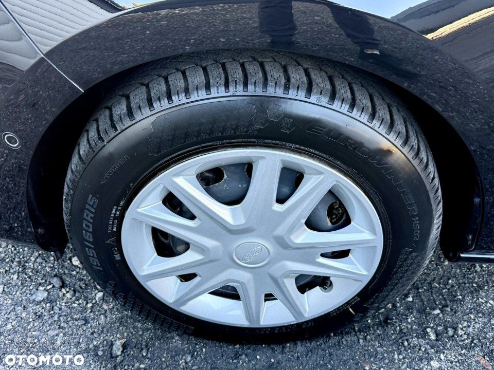Ford Fiesta 1.1 S&S TITANIUM - 17