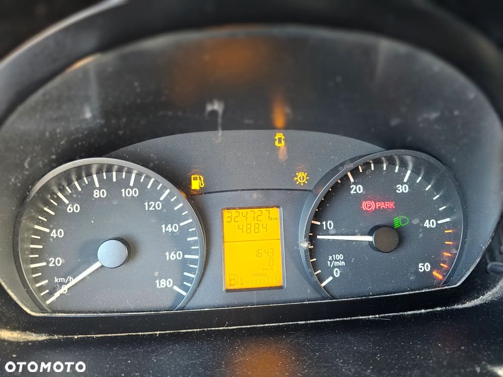 Mercedes-Benz Sprinter - 7