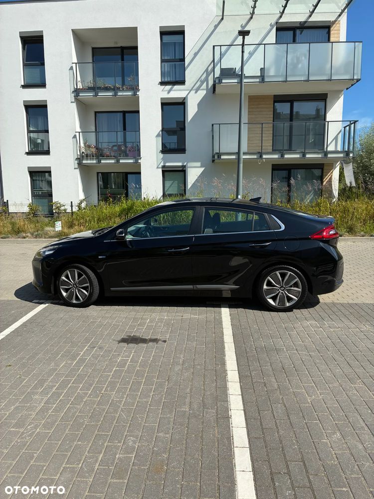 Hyundai IONIQ Hybrid Business - 4