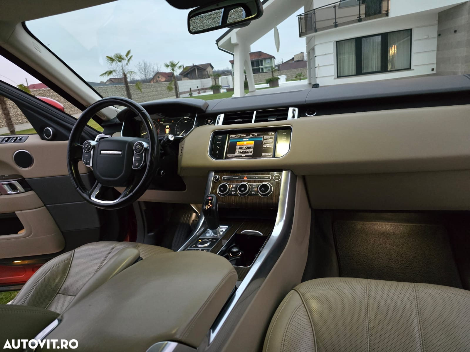 Land Rover Range Rover Sport - 16