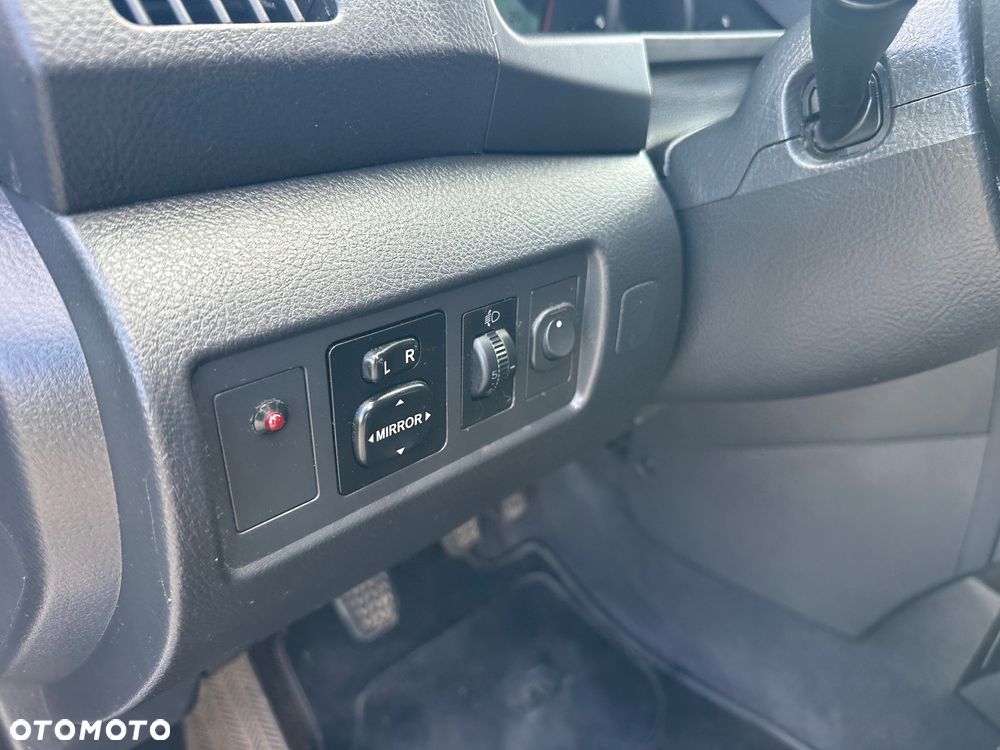 Toyota Corolla Verso 2.0 D-4D Sol 7os - 13
