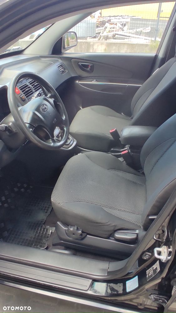 Hyundai Tucson 2.0 Comfort 2WD - 14