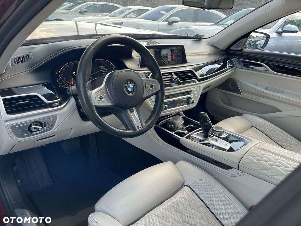 BMW Seria 7 750Li xDrive sport - 12