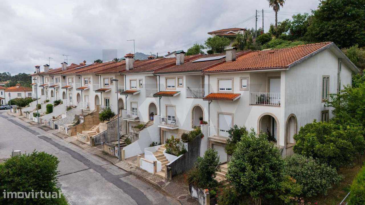Moradia T4, com Piscina, Renovada - Centro de Cabeceiras de Basto - Grande imagem: 3/54