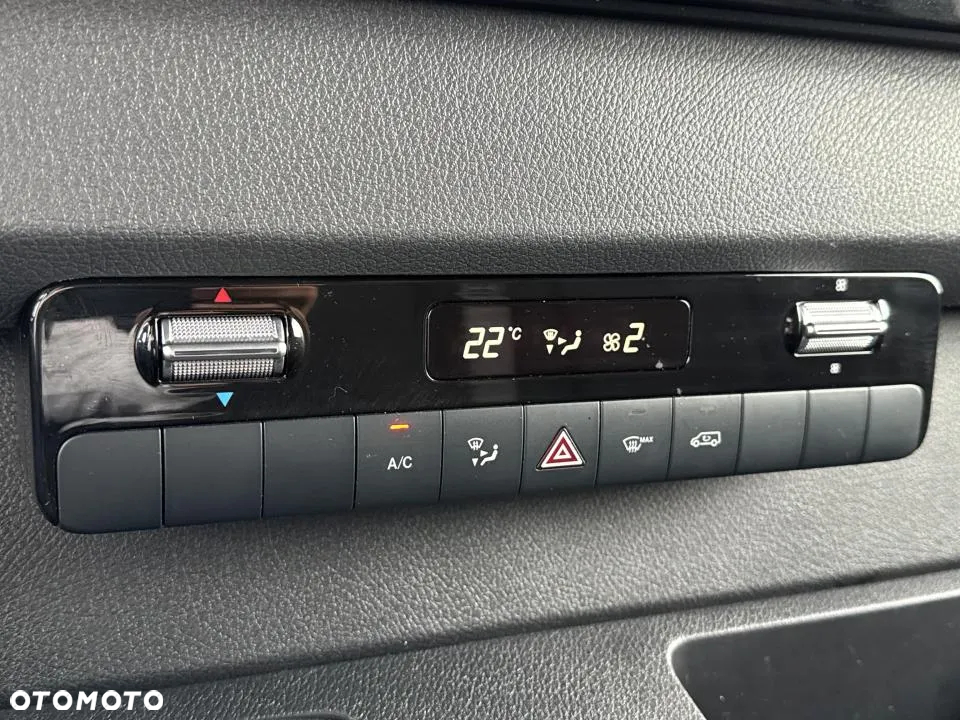 Mercedes-Benz Sprinter - 19